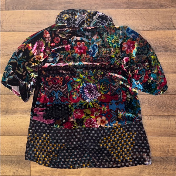 Johnny Was Size Petite Extra Small Velvet Kimono Wrap Jacket Floral Print Artsy - Picture 2 of 16